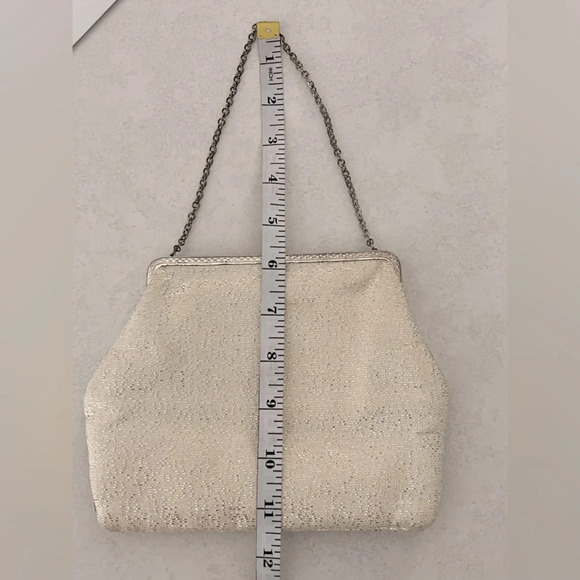 CFR/ Made in England/ Kiss snap closure/ Beige with gold thread/ Evening bag - Picture 11 of 14